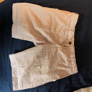 Lacoste size 32 seersucker shorts red/white